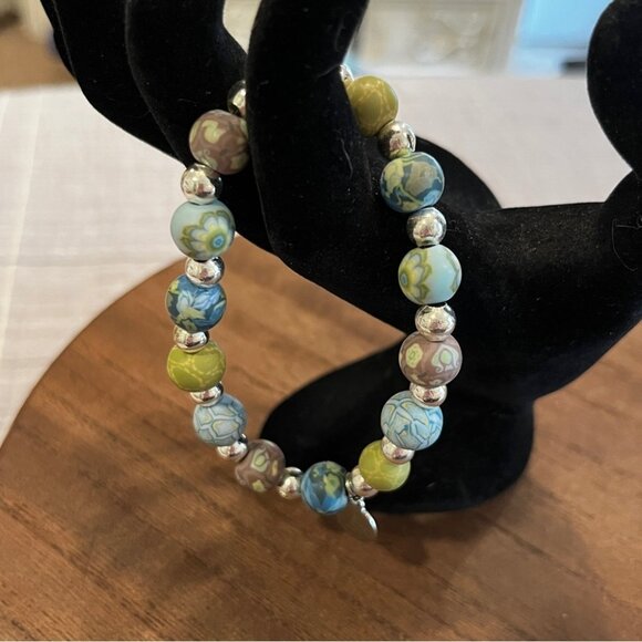 Jilzarah Floral Clay Beaded Bracelet - Picture 1 of 2